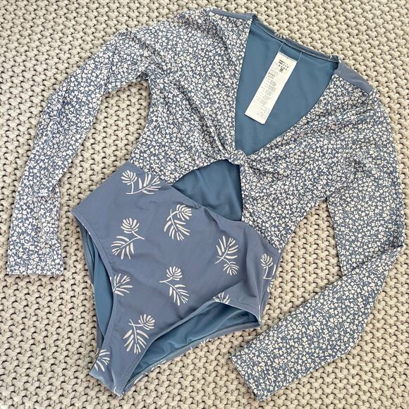 Billabong Other - Billabong• Long Sleeve Swimsuit Surfsuit